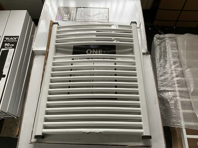 Designradiator - afbeelding 1 van  4