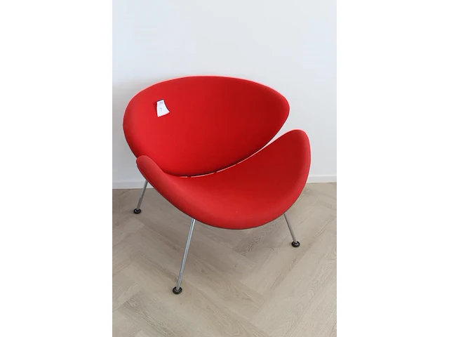 Designstoel artifort orange slice pierre paulin, rood gestoffeerd. - afbeelding 2 van  6