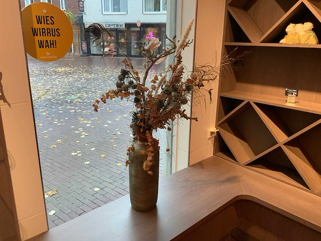 Designvaas met decoratie - afbeelding 2 van  7