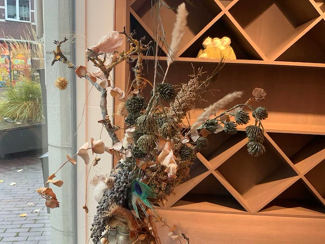 Designvaas met decoratie - afbeelding 6 van  7