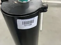 Desinfectie pomp op standaard - afbeelding 2 van  2