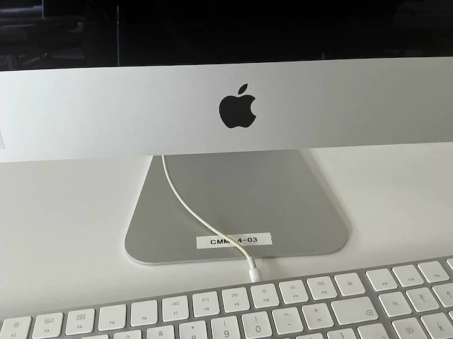 Desktop - apple inc. - imac14,3 - afbeelding 3 van  4