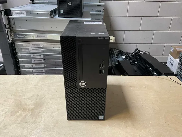 Desktop - dell - optiplex 3050 tower - afbeelding 1 van  2
