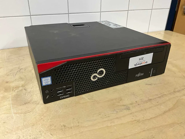 Desktop - fujitsu - esprimo d556/2/e85+ - i5-7400 - afbeelding 1 van  4