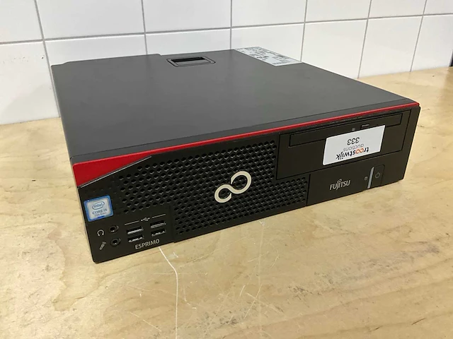 Desktop - fujitsu - esprimo d556/2/e85 - i5-7400 - afbeelding 1 van  4
