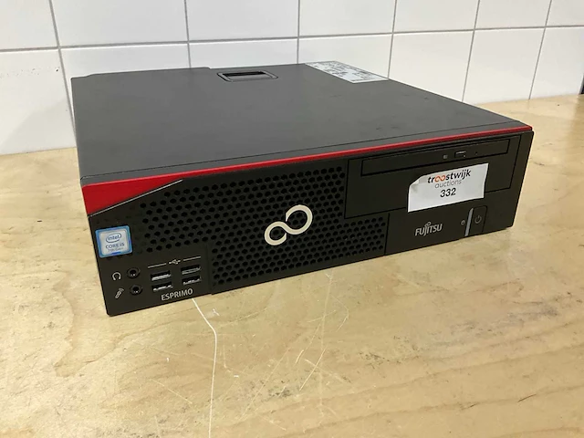 Desktop - fujitsu - esprimo d556/2/e85+ i5-7400 - afbeelding 1 van  4