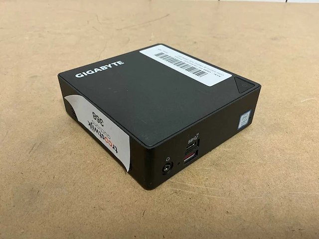 Desktop - gigabyte - gb-bri5-8250 - i5-8250u - afbeelding 1 van  5