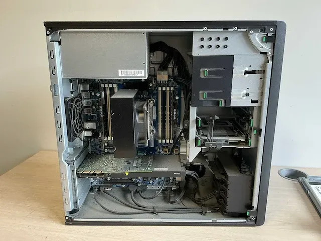 Desktop - hewlett-packard - hp z440 workstation - afbeelding 5 van  6