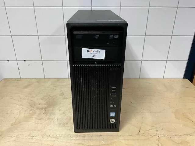 Desktop - hp - z240 - i7-6700 - afbeelding 2 van  3