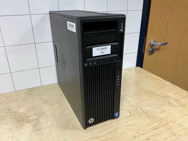 Desktop - hp - z440 - e5-1650 v3 - afbeelding 1 van  3