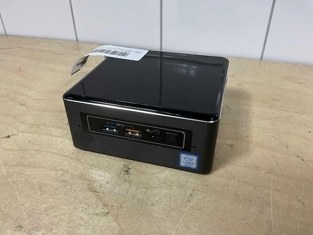 Desktop - intel - nuc7i3bnh - i3-7100u - afbeelding 1 van  2