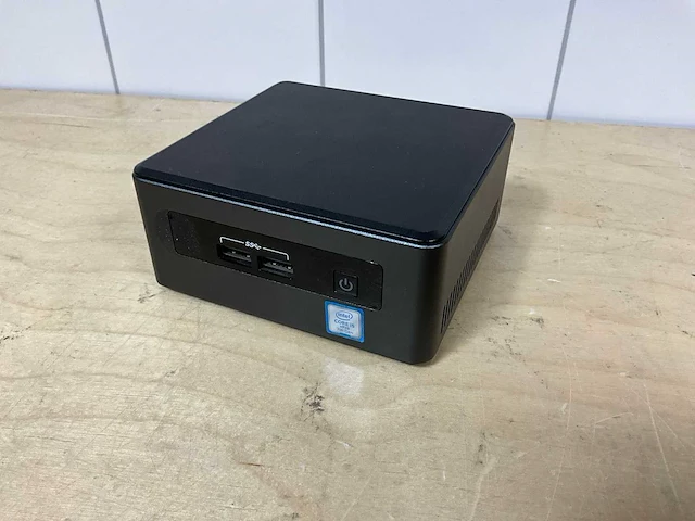 Desktop - intel - nuc7i5dnh - i5-7300u - afbeelding 1 van  2