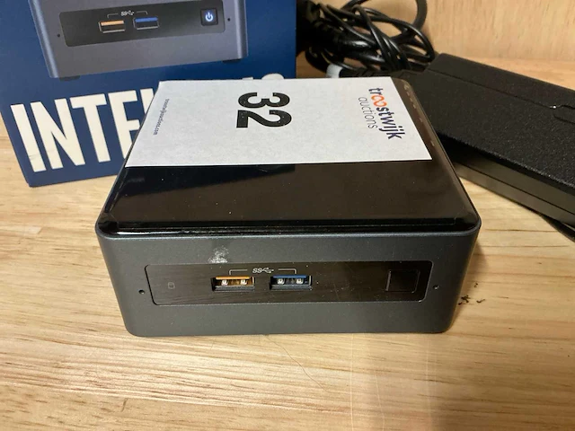 Desktop - intel(r) client systems - nuc7cjyhn - afbeelding 2 van  4