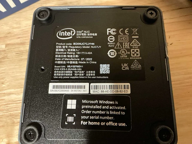 Desktop - intel(r) client systems - nuc7cjyhn - afbeelding 4 van  4