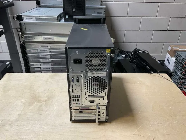 Desktop - lenovo - m93p - i5-4570 - afbeelding 2 van  2