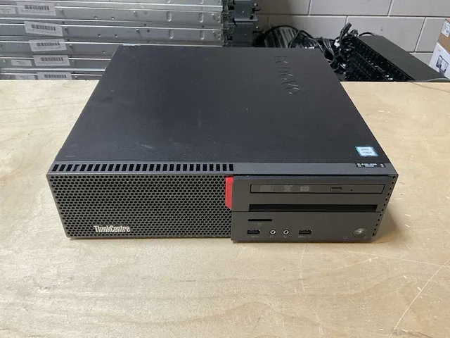 Desktop - lenovo - thinkcentre m700 - afbeelding 1 van  2