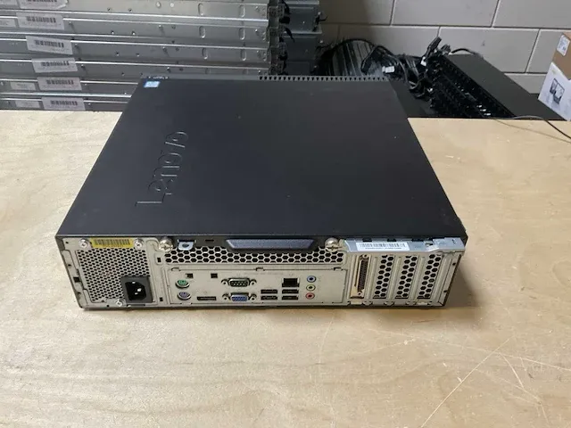 Desktop - lenovo - thinkcentre m700 - afbeelding 2 van  2