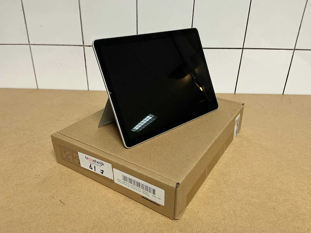 Desktop - microsoft - surface go 2 - m3-8100y - afbeelding 1 van  4