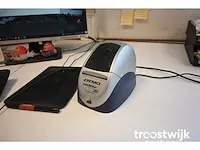 Desktop met monitoren - afbeelding 5 van  7