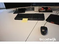 Desktop met monitoren - afbeelding 6 van  7