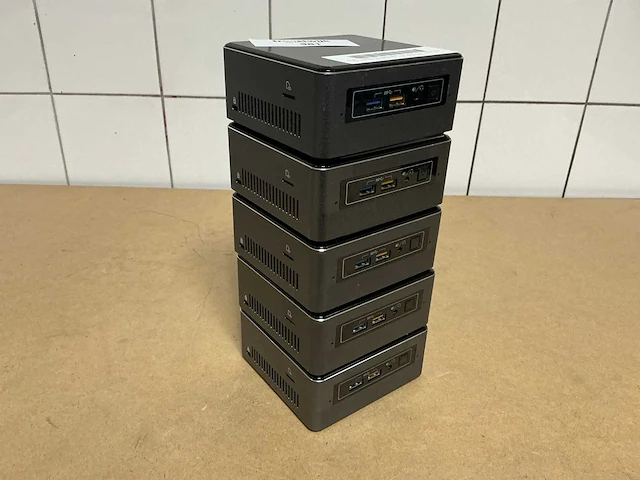 Desktops - intel - nuc7i3bnh - i3-7100u (5x) - afbeelding 1 van  4