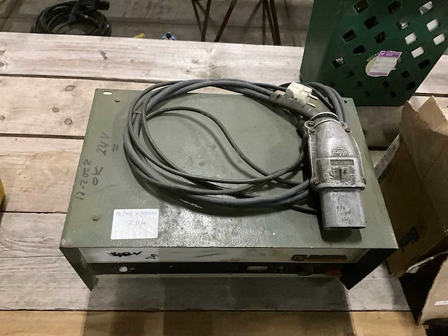 Deta acculader 24 volt - afbeelding 2 van  4