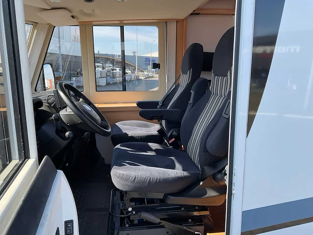 Dethleffs - globebus-i-004 - camper - afbeelding 10 van  50
