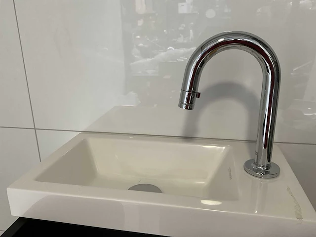 Detremmerie fonteinmeubel 40x22x55cm inclusief grohe kraan - afbeelding 3 van  4