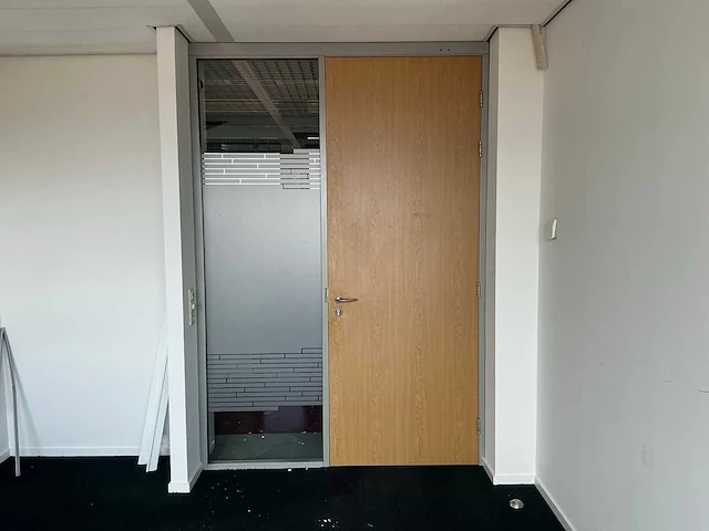 Deur met kozijn - afbeelding 10 van  10