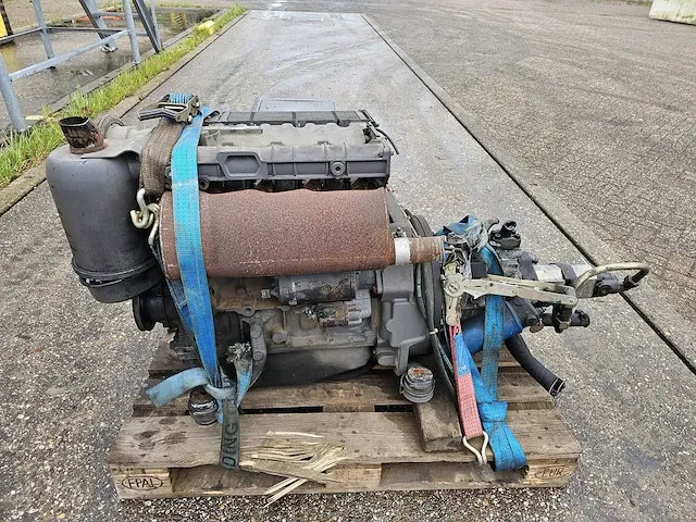 Deutz - f4l 1011 f - motor - afbeelding 1 van  8