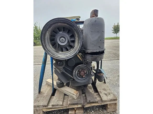 Deutz - f4l 1011 f - motor - afbeelding 3 van  8