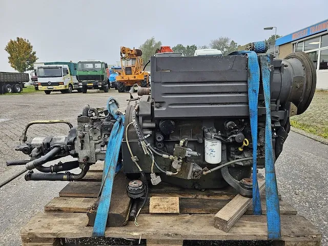 Deutz - f4l 1011 f - motor - afbeelding 4 van  8