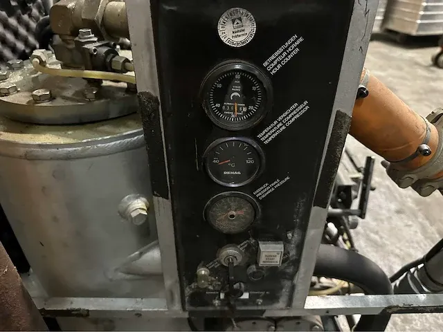Deutz 3-cilinder f3-6l912 compressor met demag/pokorny luchtpomp - afbeelding 8 van  18
