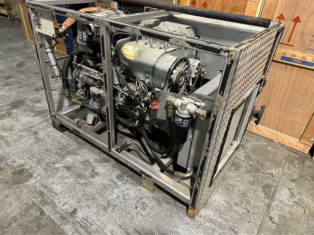 Deutz 3-cilinder f3-6l912 compressor met demag/pokorny luchtpomp - afbeelding 14 van  18
