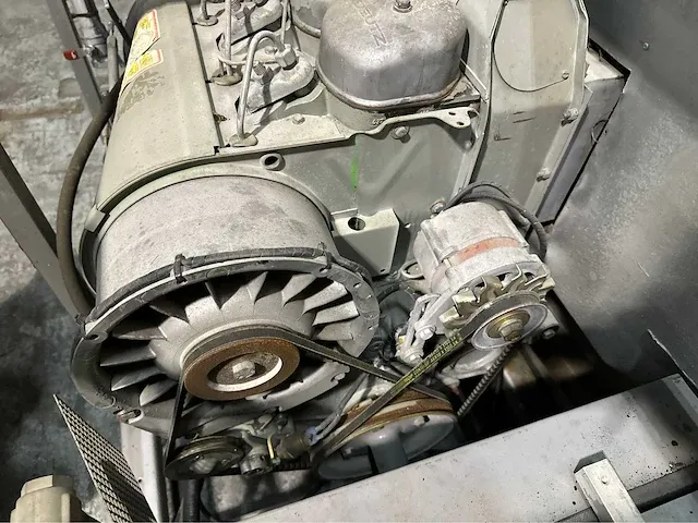 Deutz 3-cilinder f3-6l912 compressor met demag/pokorny luchtpomp - afbeelding 18 van  18