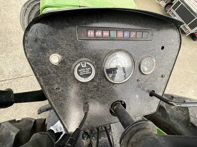 Deutz d-8006 oldtimer tractor - 1978 - afbeelding 8 van  23