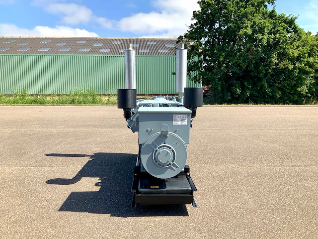 Deutz f12l413 noodstroomaggregaat - afbeelding 9 van  15