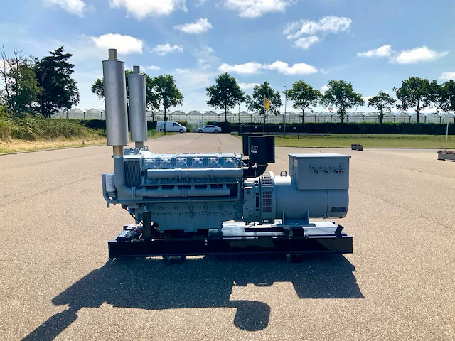 Deutz f12l413 noodstroomaggregaat - afbeelding 11 van  15
