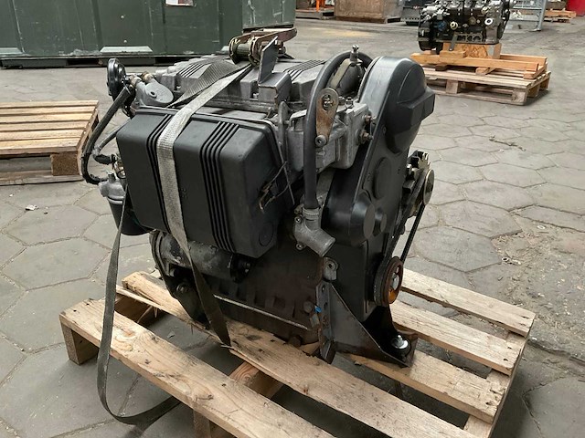 Deutz f3m 1008 benzinemotor - afbeelding 4 van  10