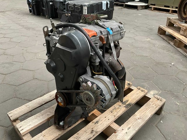 Deutz f3m 1008 benzinemotor - afbeelding 6 van  10