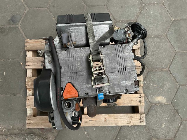 Deutz f3m 1008 benzinemotor - afbeelding 8 van  10