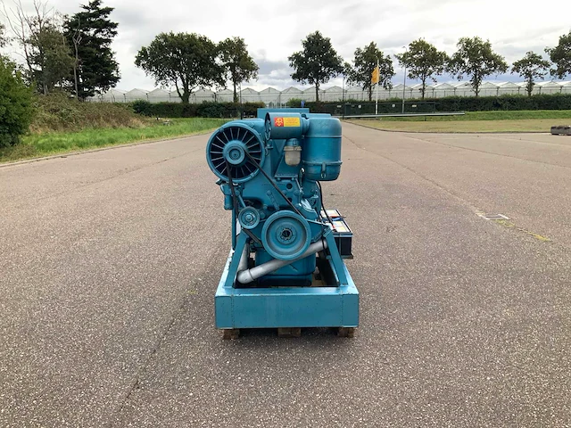 Deutz f4l514 noodstroomaggregaat - afbeelding 13 van  15