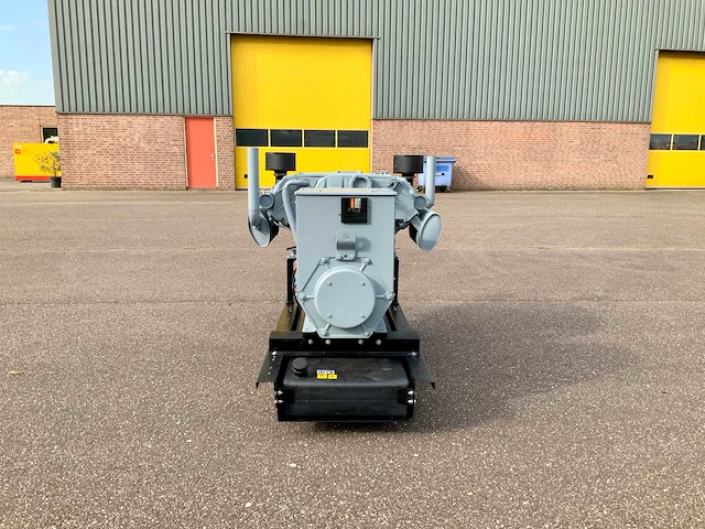 Deutz f6l413v noodstroomaggregaat - afbeelding 12 van  18