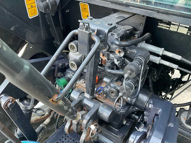 Deutz-fahr agroplus 410 ecoline vierwielaangedreven landbouwtractor - afbeelding 8 van  28