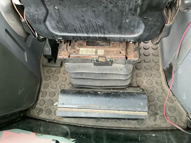 Deutz-fahr agrotron 100 lustrum vierwielaangedreven landbouwtractor - afbeelding 29 van  41