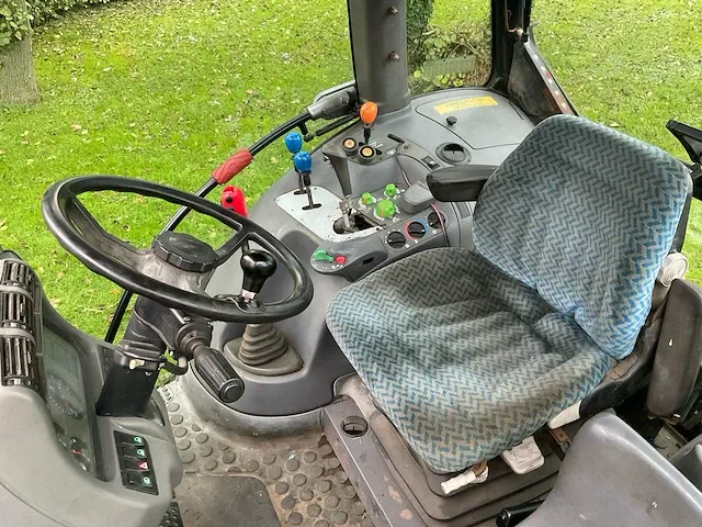 Deutz-fahr agrotron 100 lustrum vierwielaangedreven landbouwtractor - afbeelding 33 van  41