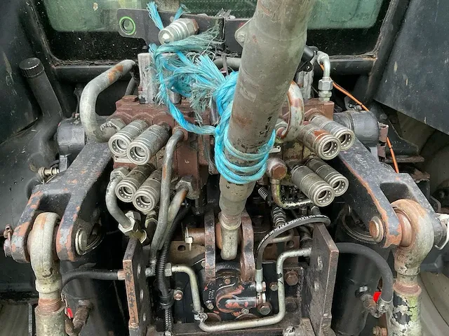 Deutz-fahr agrotron 120 vierwielaangedreven landbouwtractor - afbeelding 19 van  40