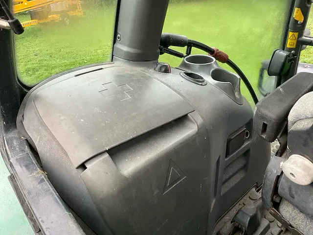 Deutz-fahr agrotron 120 vierwielaangedreven landbouwtractor - afbeelding 26 van  40