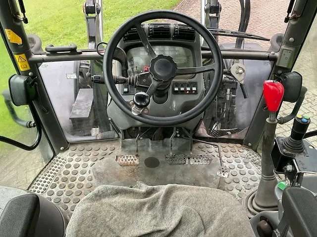 Deutz-fahr agrotron 120 vierwielaangedreven landbouwtractor - afbeelding 28 van  40