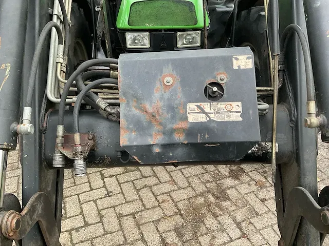 Deutz-fahr agrotron 120 vierwielaangedreven landbouwtractor - afbeelding 39 van  40